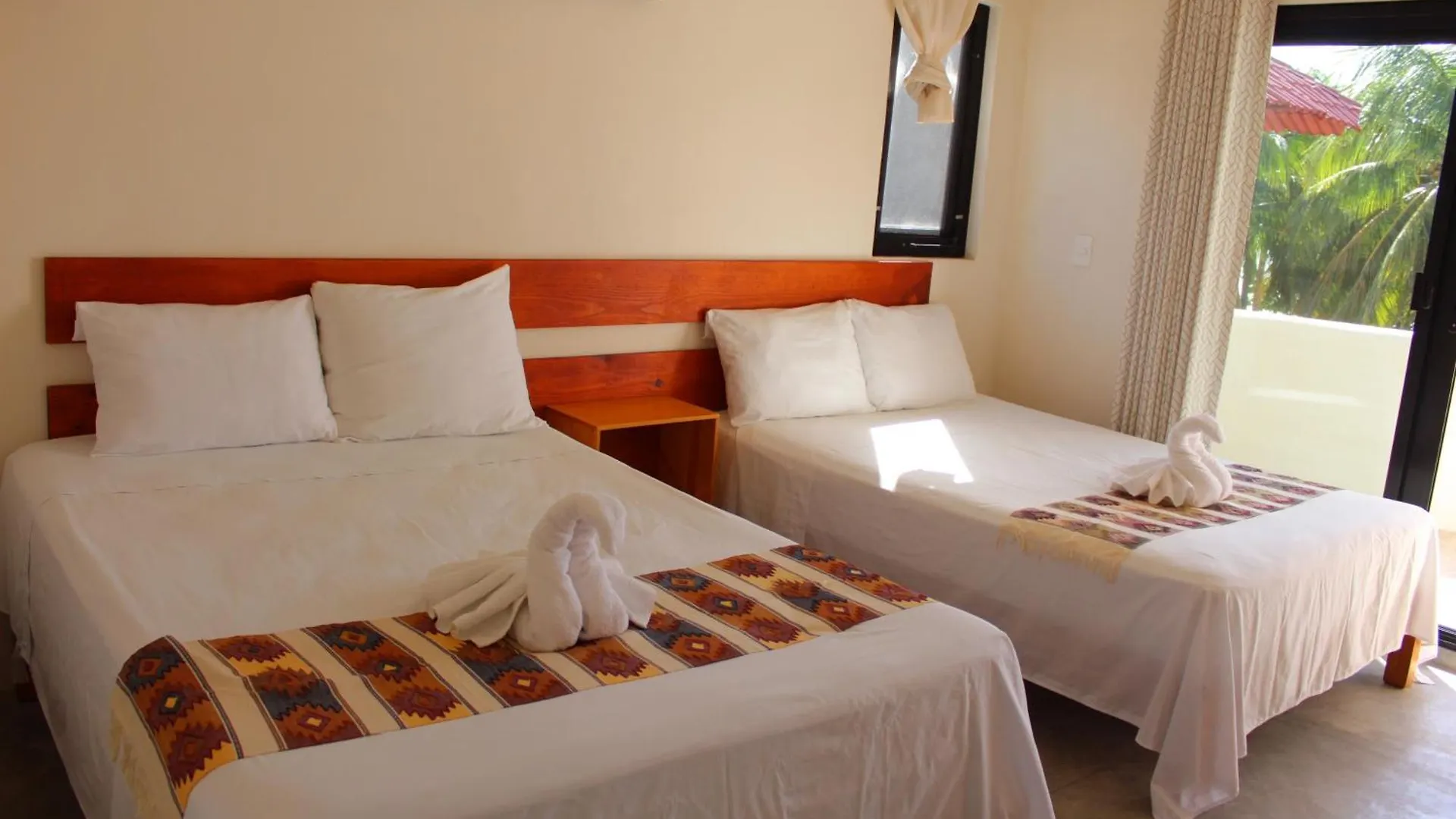 Ikarus Costa Mujeres Eco Lodge Sunset View カンクン ホテル