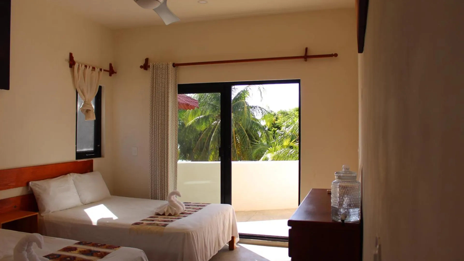 Ikarus Costa Mujeres Eco Lodge Sunset View カンクン 0*,  メキシコ